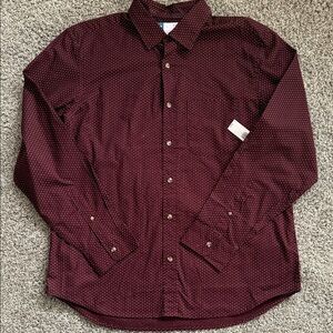 Men's burgundy shirt